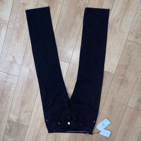 JFOUR NWT Black Straight Legged Jeans, Size 31", MSRP $130 - Picture 2 of 16